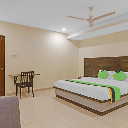 Treebo Tee Hotell Hyderabad Exteriör bild