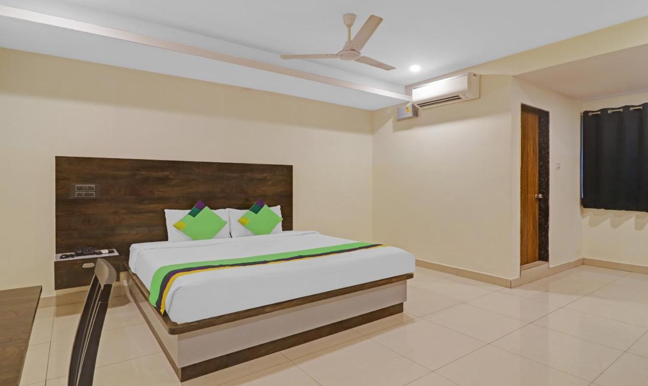Treebo Tee Hotell Hyderabad Exteriör bild