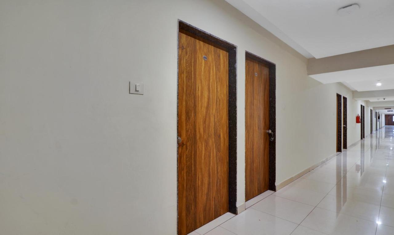 Treebo Tee Hotell Hyderabad Exteriör bild