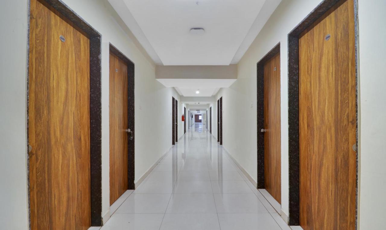 Treebo Tee Hotell Hyderabad Exteriör bild