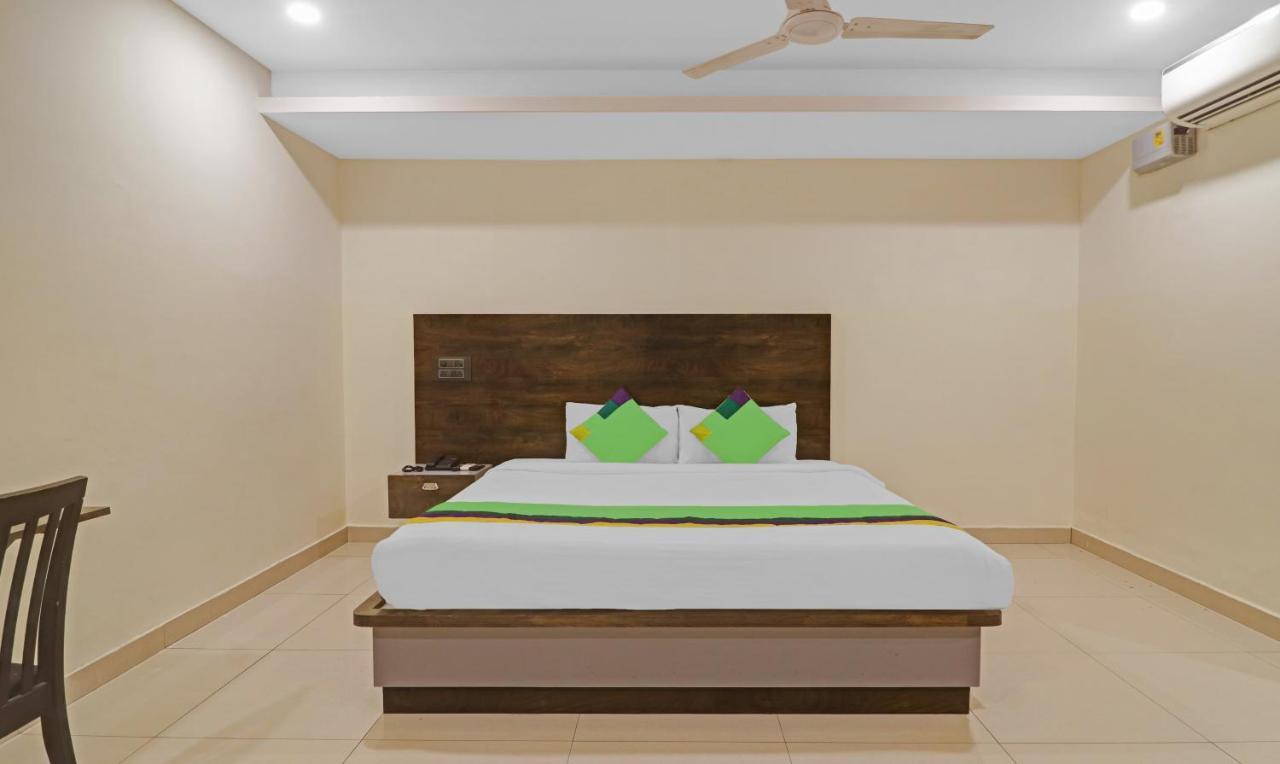 Treebo Tee Hotell Hyderabad Exteriör bild